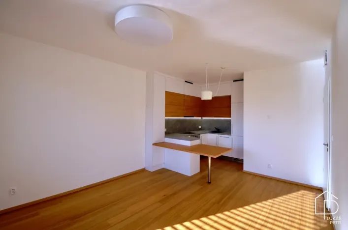 Pronájem bytu 2+kk, Praha - Libuš, Novodvorská, 48 m2