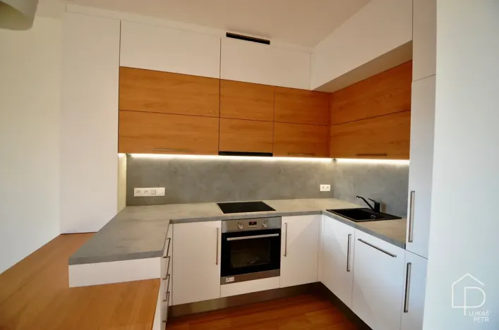 Pronájem bytu 2+kk, Praha - Libuš, Novodvorská, 48 m2