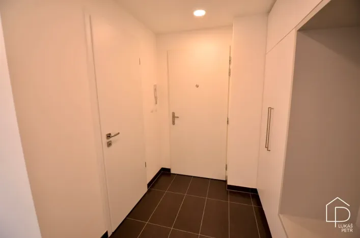 Pronájem bytu 2+kk, Praha - Libuš, Novodvorská, 48 m2