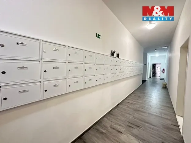 Pronájem bytu 1+kk, Meziboří, nám. 8. května, 26 m2