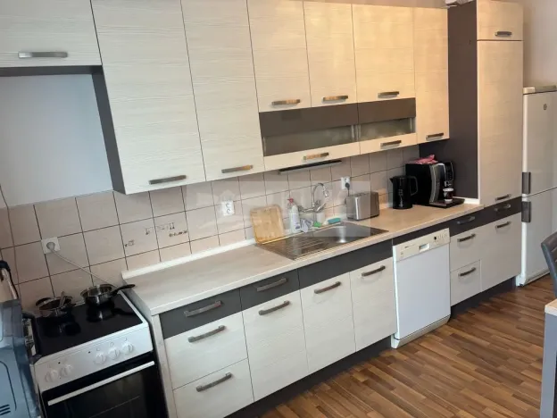 Prodej bytu 3+kk, Stará Paka, U Továrny, 86 m2