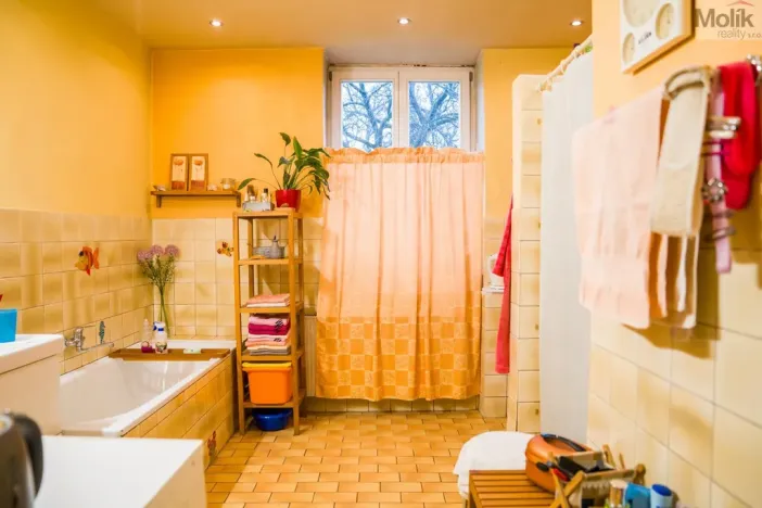 Prodej vícegeneračního domu, Dubí - Bystřice, Ležáky, 291 m2