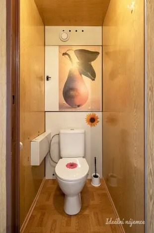 Pronájem bytu 2+1, Praha - Modřany, K otočce, 60 m2