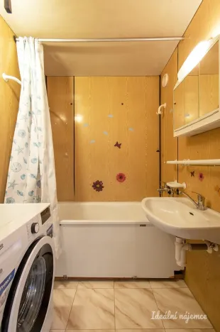 Pronájem bytu 2+1, Praha - Modřany, K otočce, 60 m2