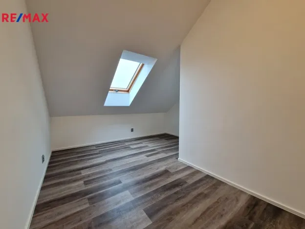 Pronájem bytu 2+1, Lochovice, 96 m2