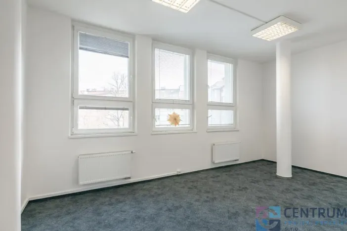 Pronájem kanceláře, Praha - Holešovice, U Pergamenky, 225 m2