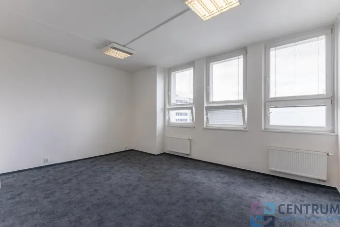 Pronájem kanceláře, Praha - Holešovice, U Pergamenky, 82 m2