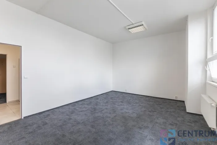 Pronájem kanceláře, Praha - Holešovice, U Pergamenky, 82 m2