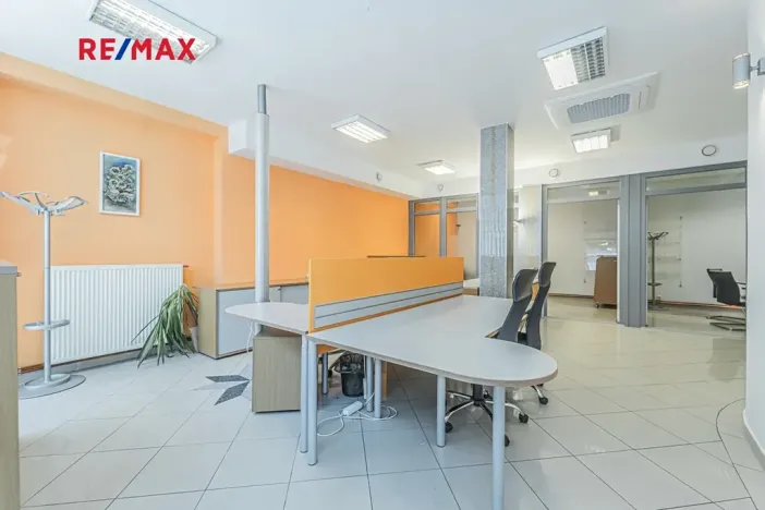 Pronájem kanceláře, Kladno, Osvoboz. pol. vězňů, 183 m2