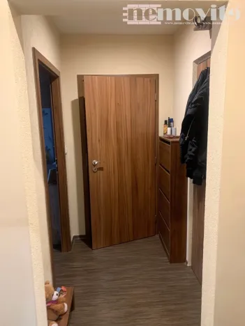 Pronájem bytu 2+kk, Hradec Králové, Brožíkova, 42 m2