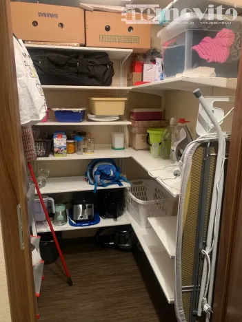 Pronájem bytu 2+kk, Hradec Králové, Brožíkova, 42 m2