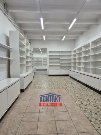 Pronájem obchodního prostoru, České Budějovice, Lannova tř., 212 m2