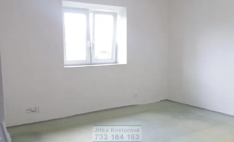 Pronájem bytu 1+kk, Krnov - Pod Cvilínem, Textilní, 35 m2