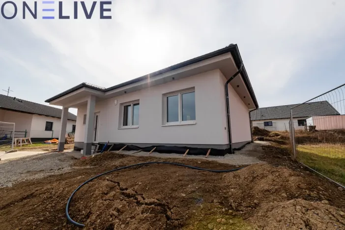 Prodej rodinného domu, Kladruby, 92 m2