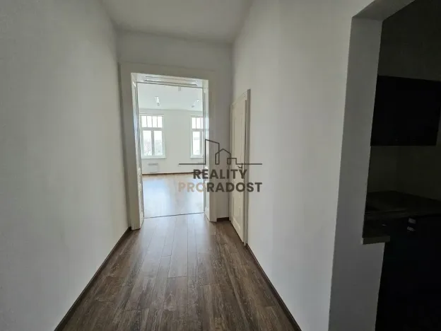 Pronájem kanceláře, Hodonín, Velkomoravská, 62 m2