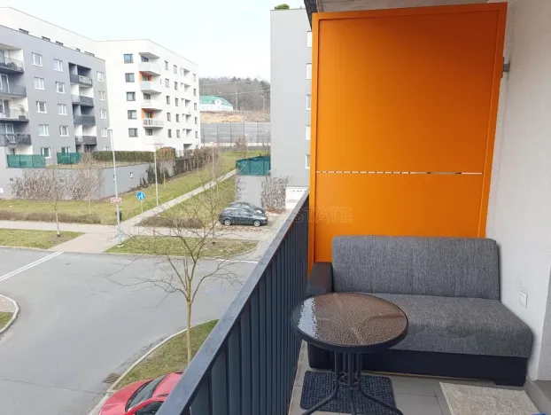 Pronájem bytu 1+kk, Praha - Vysočany, Strnadových, 34 m2