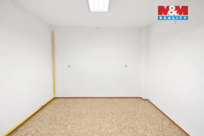Pronájem obchodního prostoru, Nymburk, Maršála Koněva, 12 m2