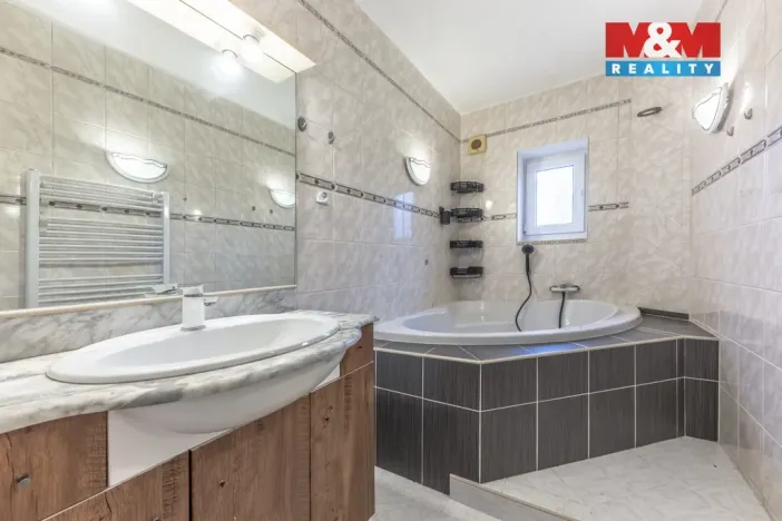 Prodej rodinného domu, Krásná Lípa, Komenského, 190 m2