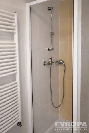 Pronájem bytu 1+kk, Praha - Braník, Na vinohradu, 21 m2