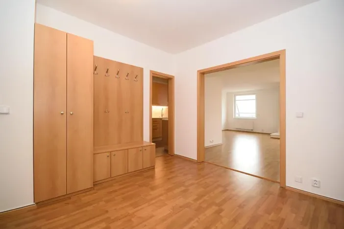 Pronájem bytu 5+kk, Praha - Libeň, Nad Okrouhlíkem, 186 m2