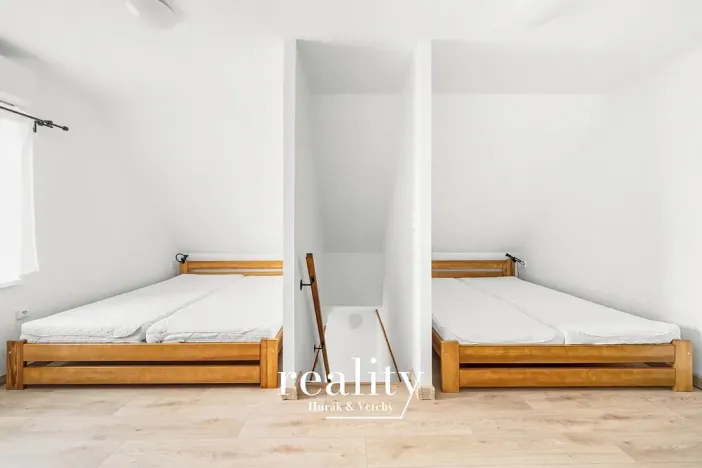 Prodej apartmánu, Jevišovka, 190 m2