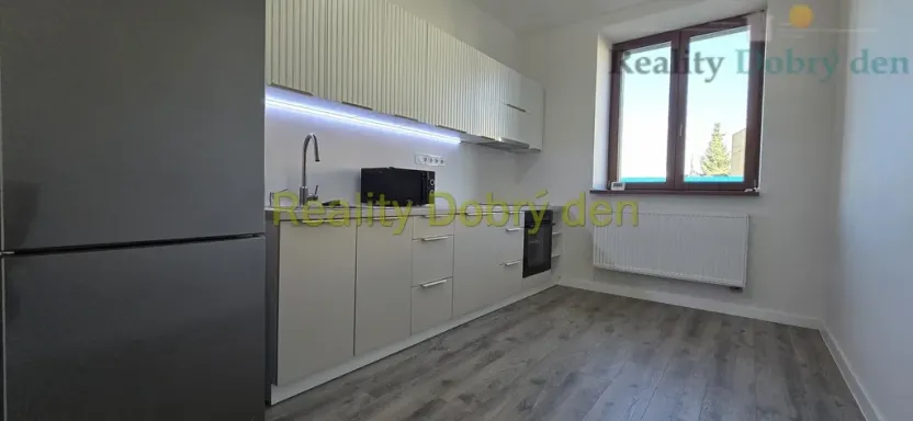 Pronájem bytu 2+1, Opava, Sadová, 70 m2