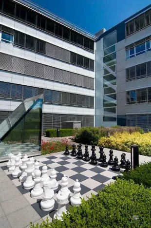 Pronájem obchodního prostoru, Praha - Dejvice, Evropská, 408 m2