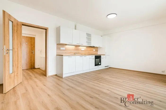 Pronájem bytu 1+kk, Brno - Kníničky, Hluboček, 32 m2