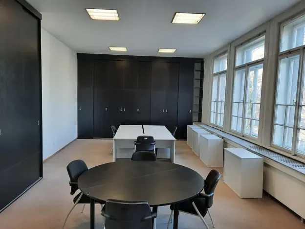 Pronájem kanceláře, Kladno, Huťská, 295 m2