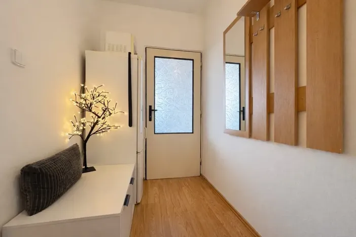 Pronájem bytu 2+kk, Otrokovice, SNP, 37 m2