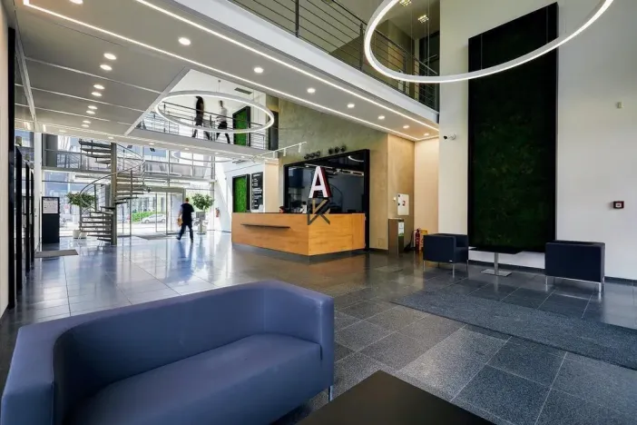 Pronájem kanceláře, Praha, Radlická, 750 m2