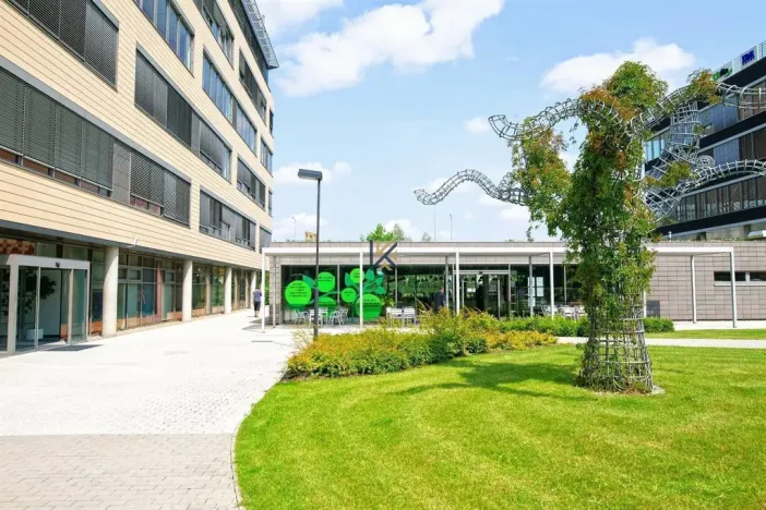 Pronájem kanceláře, Praha, Radlická, 750 m2