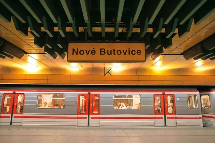 Pronájem kanceláře, Praha - Jinonice, Radlická, 1700 m2