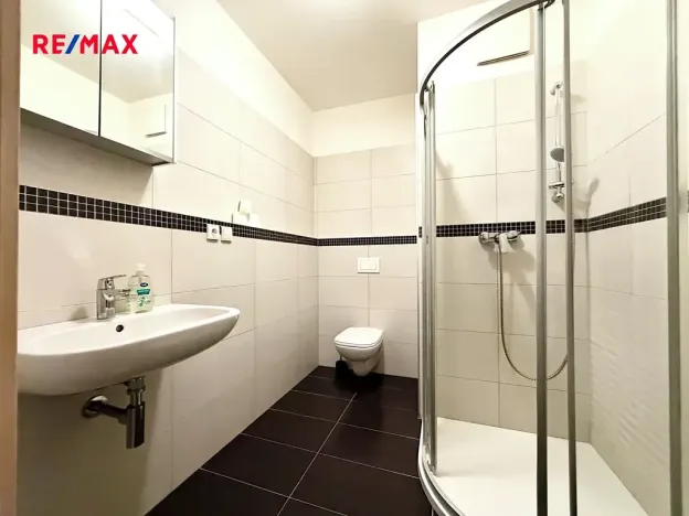 Pronájem bytu 1+kk, Brno, Houbalova, 9573 m2