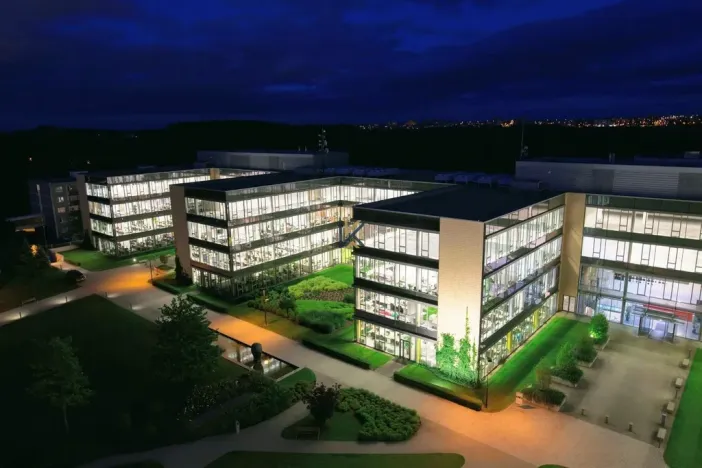 Pronájem kanceláře, Praha - Jinonice, Radlická, 516 m2