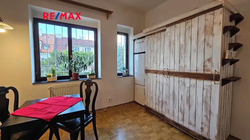 Pronájem bytu 2+kk, Praha - Břevnov, U Ladronky, 50 m2