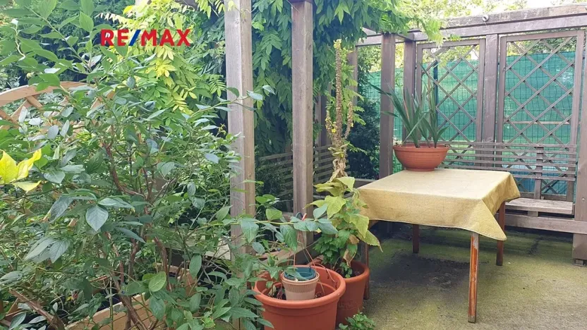 Pronájem bytu 2+kk, Praha - Břevnov, U Ladronky, 50 m2