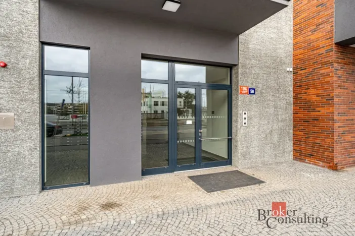 Pronájem bytu 1+kk, Praha - Hloubětín, Poděbradská, 42 m2