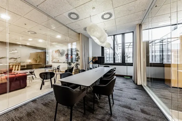 Pronájem kanceláře, Praha, Siemensova, 2245 m2