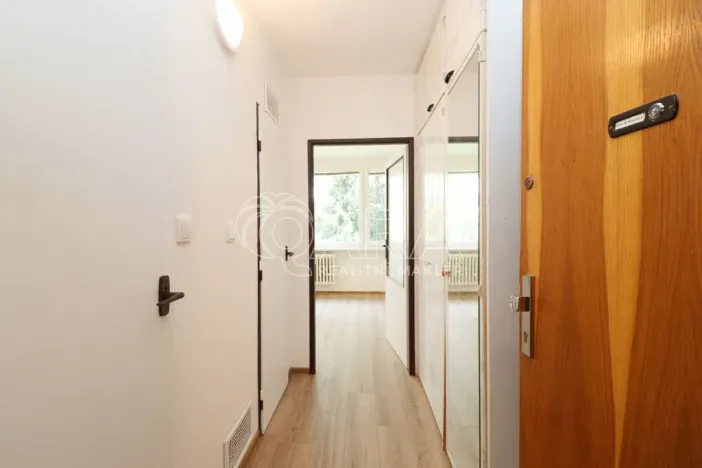 Pronájem bytu 1+kk, Praha, Šimůnkova, 33 m2