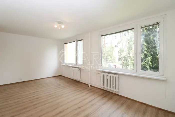 Pronájem bytu 1+kk, Praha, Šimůnkova, 33 m2