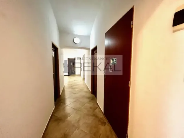 Pronájem obchodního prostoru, Praha - Vinohrady, Slezská, 167 m2