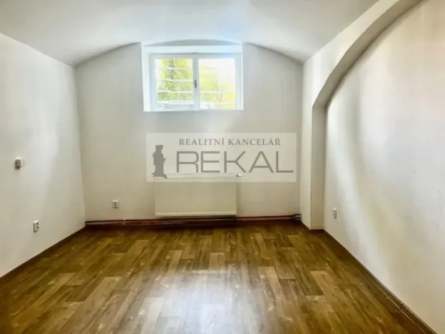 Pronájem obchodního prostoru, Praha - Vinohrady, Slezská, 167 m2