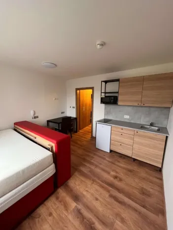 Pronájem bytu 1+kk, Praha - Suchdol, Suchdolské náměstí, 23 m2