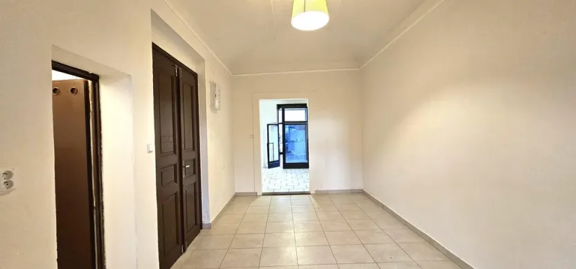 Pronájem obchodního prostoru, Praha - Nusle, Sezimova, 39 m2