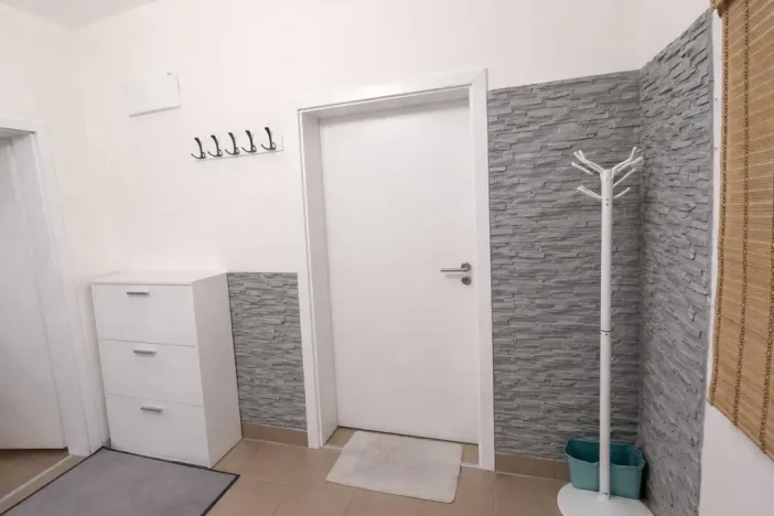 Pronájem bytu 2+1, Ústí nad Labem - Střekov, Železničářská, 67 m2