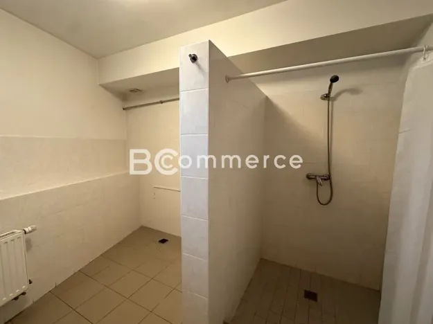 Pronájem kanceláře, Moravany, 167 m2