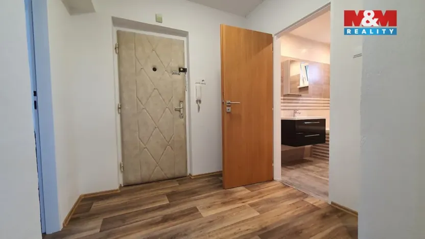 Pronájem bytu 2+1, Ostrov, Jungmannova, 51 m2