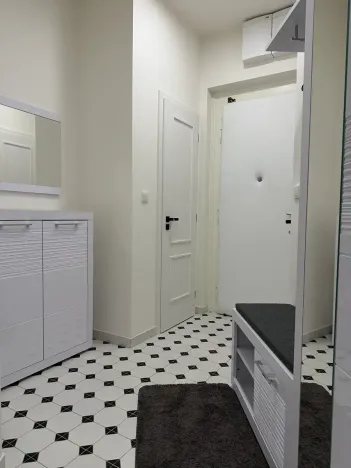 Pronájem bytu 2+kk, Praha - Vršovice, Žitomírská, 60 m2