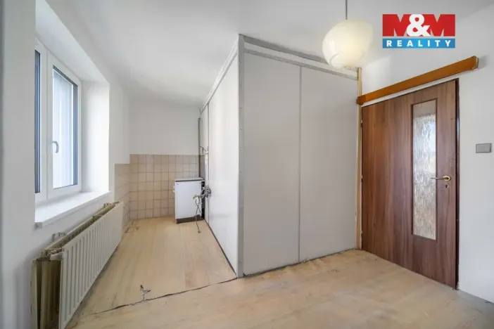 Prodej bytu 3+1, Domažlice, Ladova, 76 m2